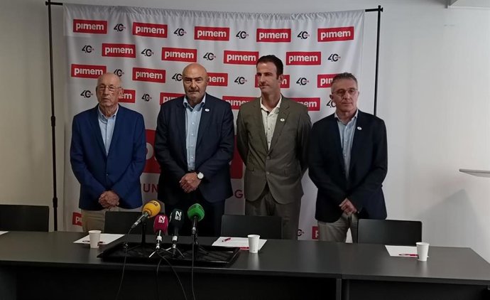 El presidente de Pimem-Menorca, Justo Saura; el presidente de Conpymes, José María Torres; el presidente de Pimem, Jordi Mora, y el presidente de Pimef, Alfonso Rojo.