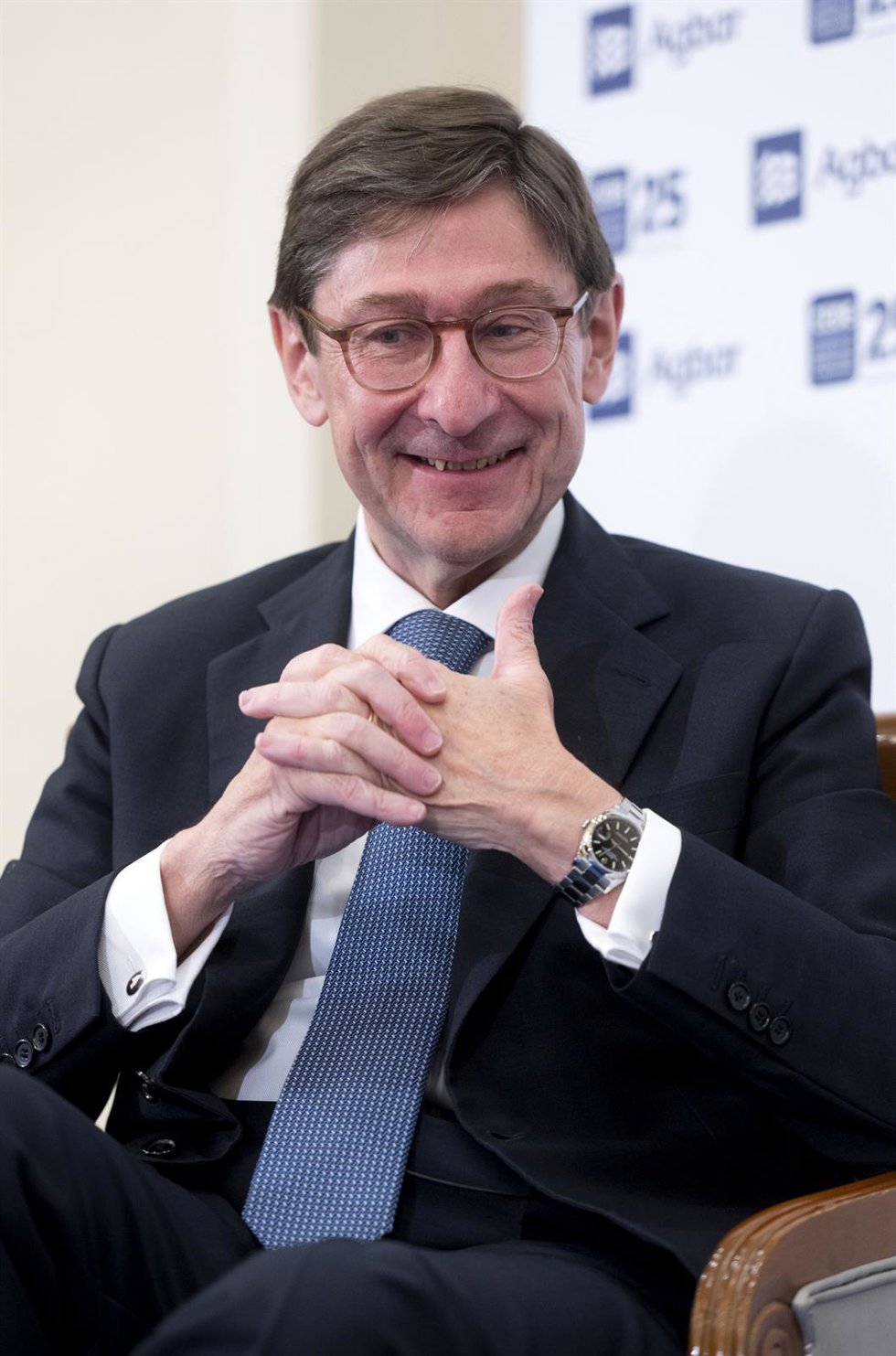 Archivo - El presidente de CaixaBank, José Ignacio Goirigolzarri, en un Desayuno de la Confederación Española de Directivos y Ejecutivos (CEDE), en el Hotel Intercontinental, a 31 de mayo de 2022, en Madrid (España). 