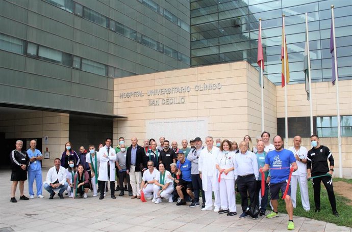 El Hospital Clínico San Cecilio de Granada celebra el Día del Corazón con sesiones de rehabilitación y talleres.