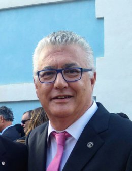 [Comunicacionumu] Un Aula De La Facultad De Comunicación Y Documentación De La Umu Pasa A Llamarse Aula José Vicente Rodríguez Muñoz