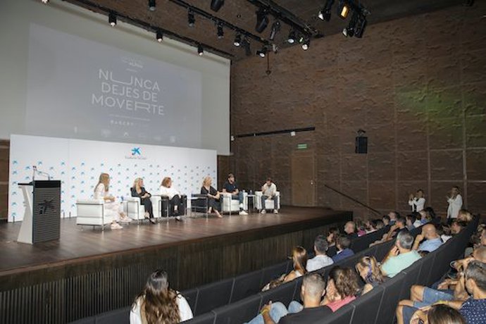 Instante de la mesa redonda.