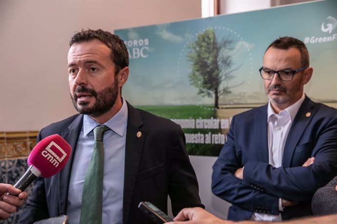 El consejero de Desarrollo Sostenible, José Luis Escudero, ha participado en el Foro de ABC y la Fundación ECOLEC #Greenforum sobre Economía Circular: la Economía Circular en Castilla-La Mancha como respuesta al reto del Cambio Climático.