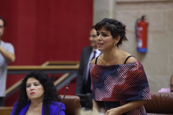 La portavoz del Grupo Mixto-Adelante Andaluía, Teresa Rodríguez, este jueves en el Pleno del Parlamento.