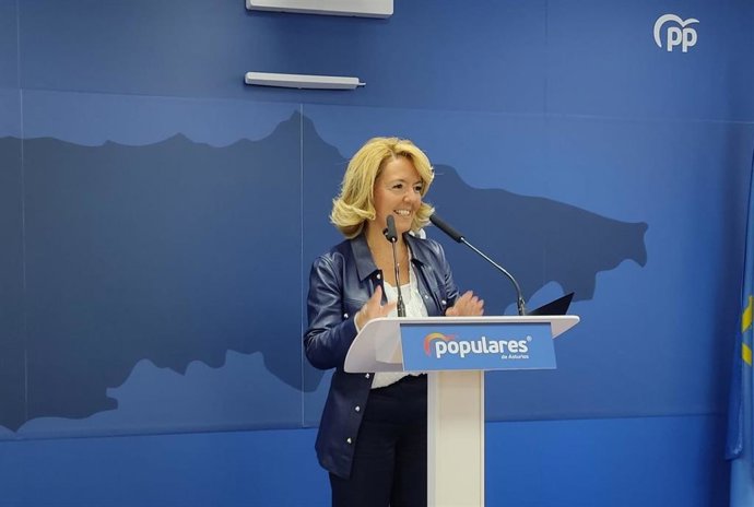 Teresa Mallada en su declaración ante los medios para anunciar que "da un paso atrás" y no se presentará al Congreso.