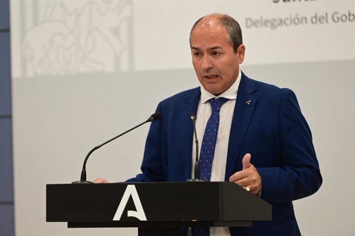 El delegado de Economía, Hacienda y Fondos Europeos y de Política Industrial y Energía de la Junta en Granada, Gumersindo Fernández Casas