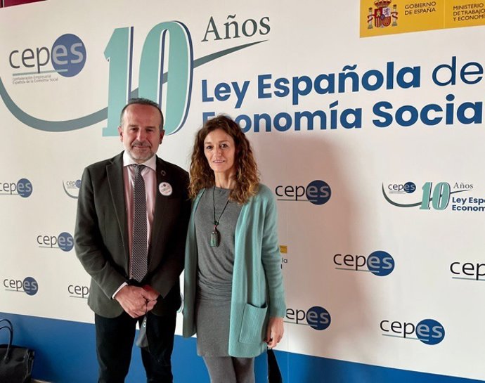 Archivo - Luis Miguel Jurado junto a a la vicepresidenta de Coceta, Malena Riudavets, en una imagen de archivo.