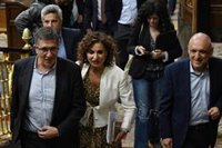 El PSOE reta a Feijóo a decir si apoya las medidas fiscales del Gobierno, que benefician al "99,8% de los ciudadanos"