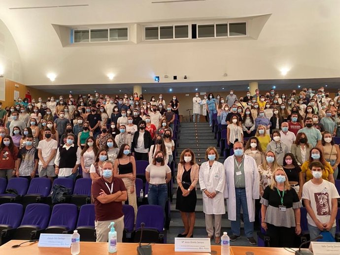 Bienvenida a los alumnos de grado medio y superior que harán sus prácticas en el Hospital Reina Sofía.