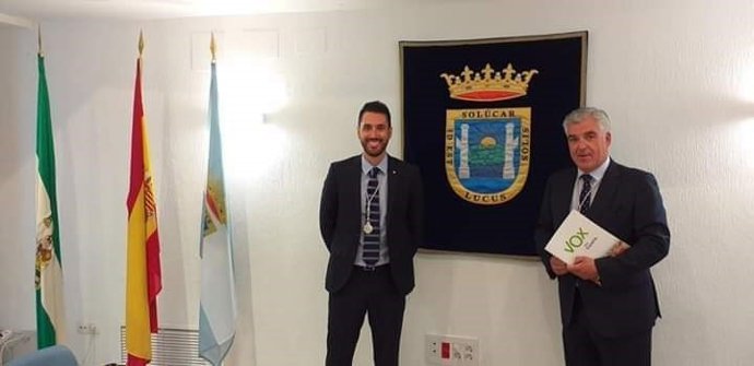 Representantes de Vox en Sanlúcar