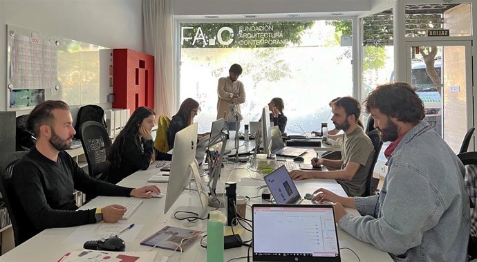 Espacio de trabajo del 'NEB Meeting Point Sur+'.