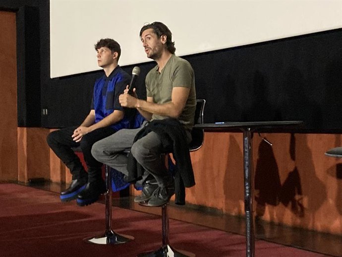 Presentación en los cines Lys de Valncia de la película 'En Los Márgenes' con el director Juan Diego Botto y el actor Christian Checa
