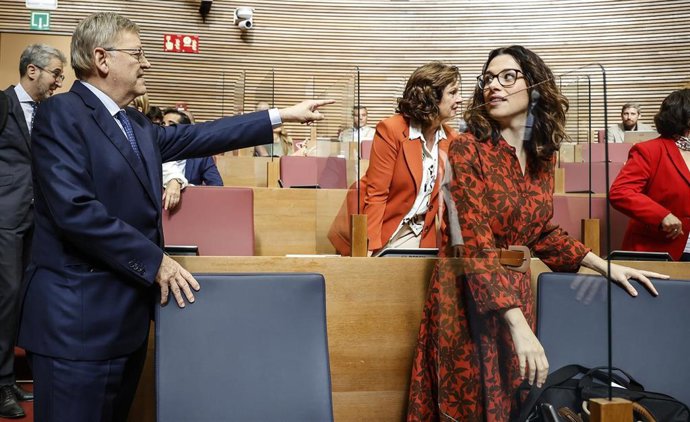 El presidente de la Generalitat Valenciana, Ximo Puig y la vicepresidenta y portavoz del gobierno valenciano y miembro de Compromís, Aitana Mas, a su llegada al Debate de Política General, a 27 de septiembre