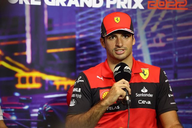 El piloto español Carlos Sainz en rueda de prensa previa al Gran Premio de Singapur