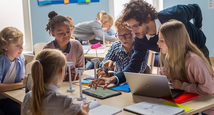 Iniciativa 'Un clic para el cole'