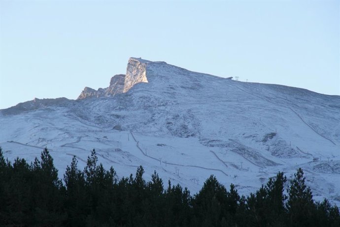 Sierra Nevada, con sus primeras nieves de la pretemporada 2022-2023
