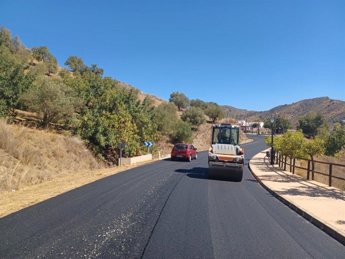 La Diputación comienza un plan de asfaltado en un centenar de kilómetros de 22 carreteras provinciales