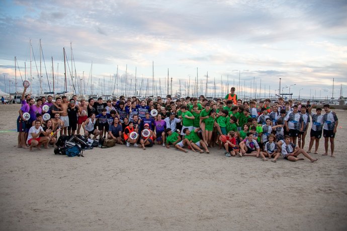 Más de 200 jóvenes participan en las actividades de IME en los Barrios en Can Pastilla.