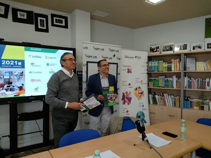 El director general de Asprodema, José Ángel García Mera, y el nuevo presidente, Esteban Ferrero, en la presentación de los datos de la entidad