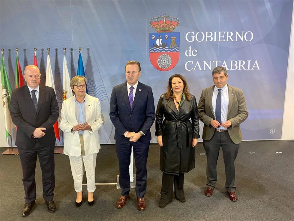 Las comunidades afectadas por la veda al arrastre se unen para pedir al Estado el recurso ante el TJUE