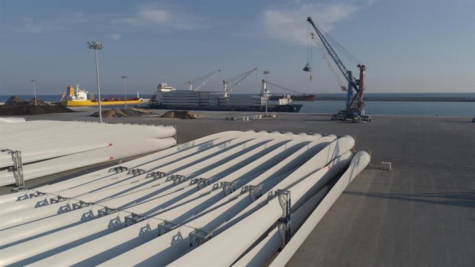 Exportación de palas para aerogeneradores (archivo).