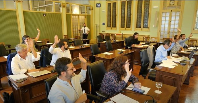 Votación de los diputados en la Comisión de Asuntos Sociales, Derechos Humanos y Deportes.