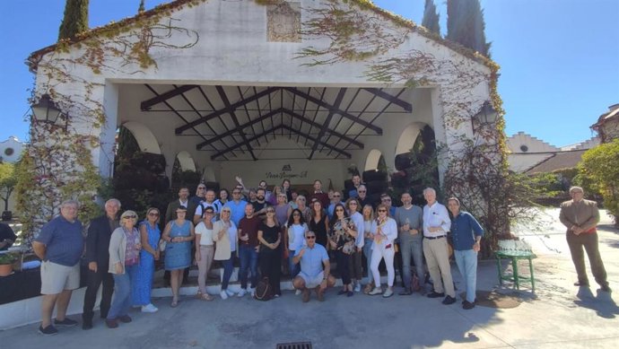 Componentes de Élite Travel.