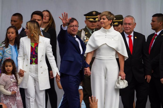 El presidente de Colombia, Gustavo Petro, junto con la primera dama, Verónica Alcocer