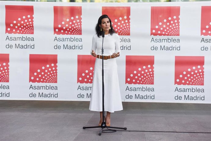 La portavoz de Vox en la Asamblea de Madrid, Rocío Monasterio, interviene durante un pleno en la Asamblea de Madrid, a 22 de septiembre de 2022, en Madrid (España) La Asamblea de Madrid arranca su curso político con un Pleno en el que se eligen a los mi
