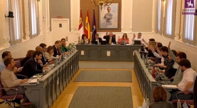 Pleno en el Ayuntamiento de Guadalajara.