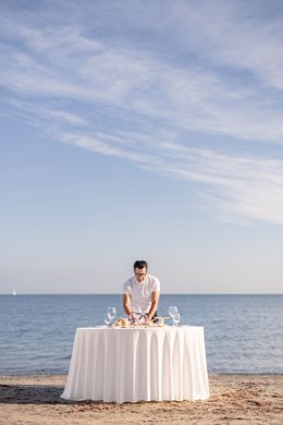 El D*NA Festival impulsado por el chef tres estrellas Michelín Quique Dacosta se celebra junto al mar