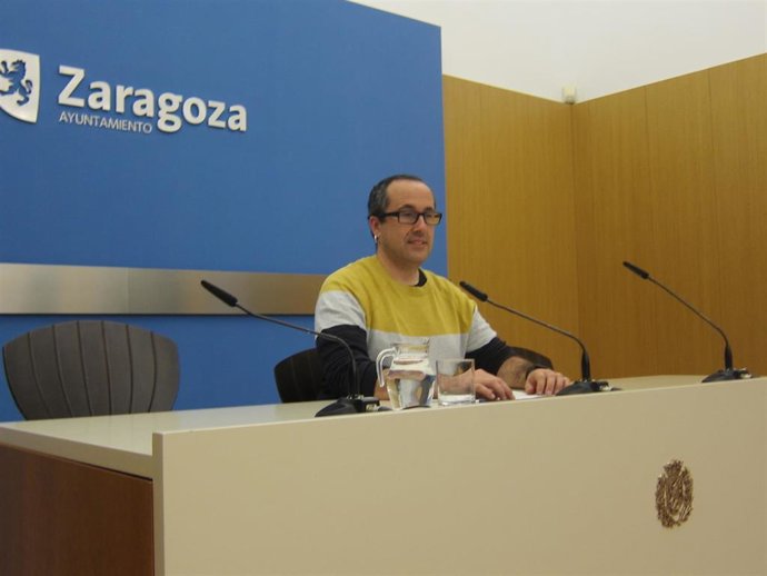 Archivo - El concejal de Zec, Alberto Cubero, en rueda de prensa