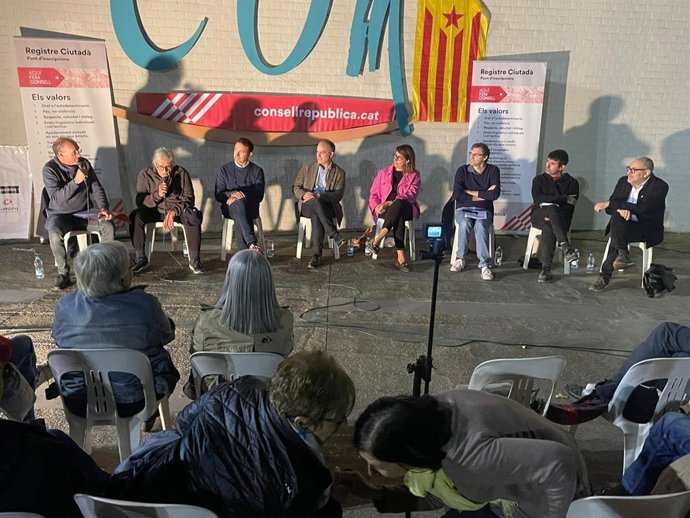 En el centro, Jordi Turull.