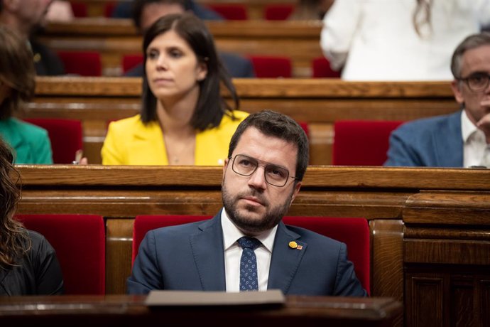 El presidente de la Generalitat, Pere Aragons, durante la segunda sesión del Debate de Política General en el Parlament, a 30 de septiembre de 2022, en Barcelona, Cataluña, (España). El presidente de la Generalitat ha defendido hoy que el Govern actual