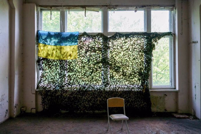 Archivo - Una bandera ucranesa en un centre d'entrenament militar de Lviv, a l'oest d'Ucrana