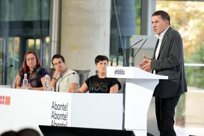 El coordinador general d'Euskal Herria Bildu, Arnaldo Otegi, intervé durant la conferncia política del seu partit, en el Palau Euskaduna, a 18 de setembre de 2022, a Bilbao