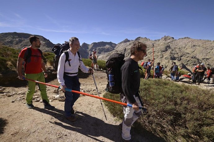 El director general de Deportes participa en el 50 aniversario del refugio de la Laguna de Gredos