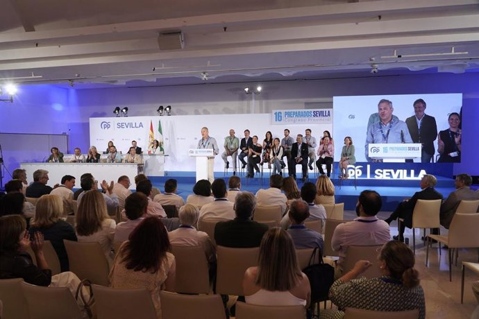 El candidato del PP a la Alcaldía de Sevilla, José Luis Sanz, en el 16 Congreso Provincial del PP en Sevilla