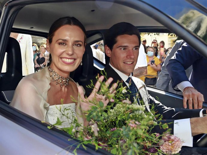 CLAUDIA OSBORNE Y JOSÉ ENTRECANALES EL PASADO 2 DE OCTUBRE DE 2021