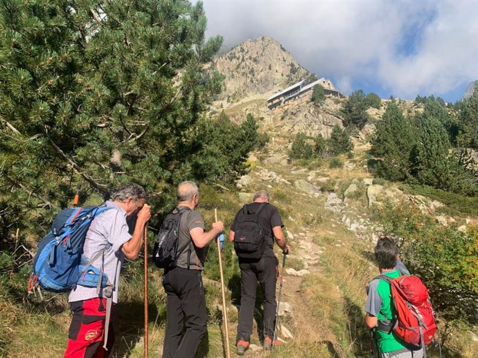 La DPH y la FAM financian la reforma del sótano del refugio Ángel Orús (Huesca) para destinarlo al uso de pastores.
