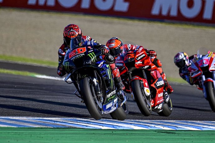 20 Quartararo Fabio (fra), Monster Energy Yamaha MotoGP, Yamaha YZR-M1, acnd 63 Bagnaia Francesco (ita), Ducati Lenovo Team, Ducati Desmosedici GP22, action, during the 2022 Moto GP Motul Grand Prix of Japan, motorcycle Grand Prix, from September 23 to 