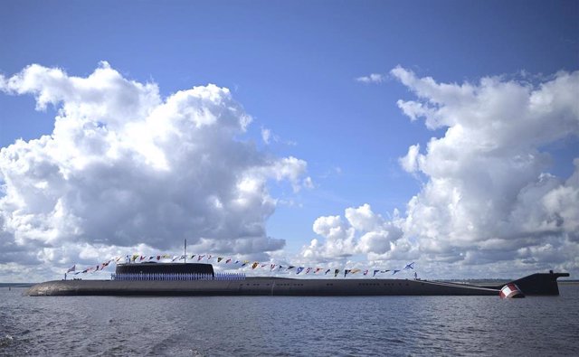 El submarino ruso 'K-266 Orel' en un acto en Kronstadt, Rusia