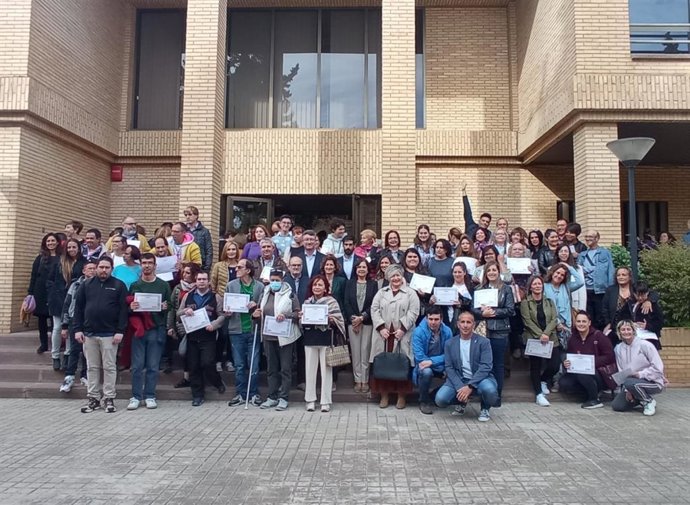 Participantes en escuelas taller y talleres de empleo de la provincia de Huesca clausuradas esta semana.