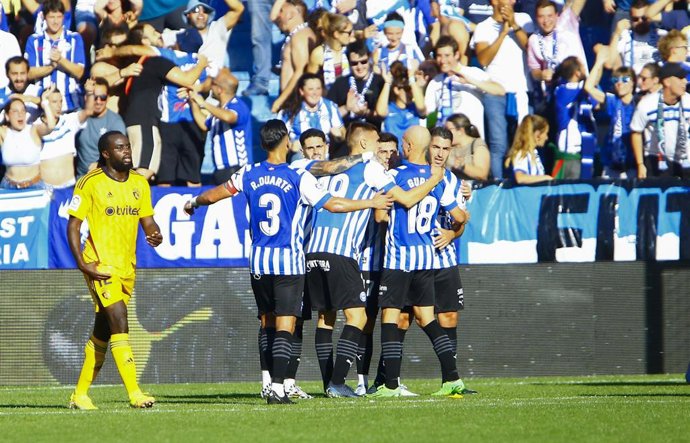 El Alavés vence 3-1 a la Ponferradina.