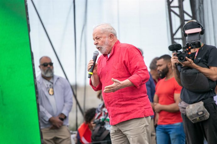 Imagen de archivo del candidato a la Presidencia de Brasil, Lula da Silva, en Sao Paulo