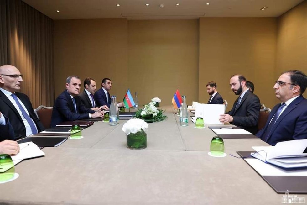 Reunión bilateral de ministros de Relaciones Exteriores de Azerbaiyán y Armenia celebrada en Ginebra