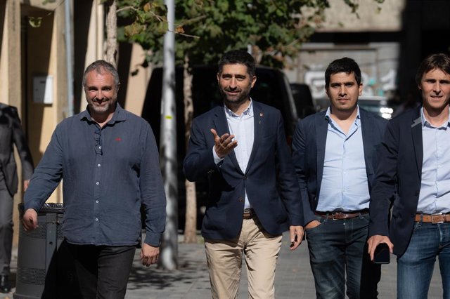 L'exvicepresident del Govern, Jordi Puigneró, arriba a una reunió a la seu de JxCat.
