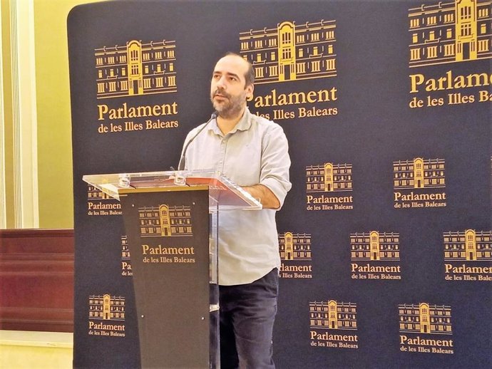 El portavoz de Unidas Podemos en el Parlament, Alejandro López.