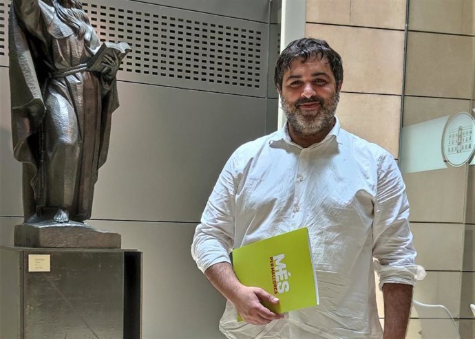 Archivo - El diputado de MÉS per Mallorca Josep Ferr.