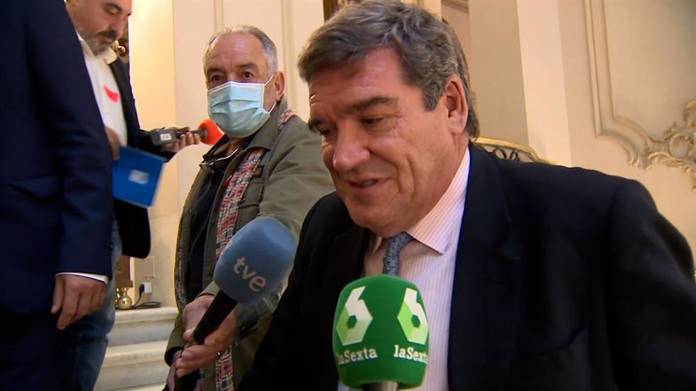 Escrivá califica de "presupuesto muy social y muy responsable" la política fisca