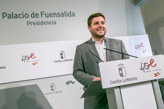 El consejero de Fomento, Nacho Hernando, ofrece una rueda de prensa en el Palacio de Fuensalida para hablar de asuntos del Consejo de Gobierno relacionados con su departamento.
